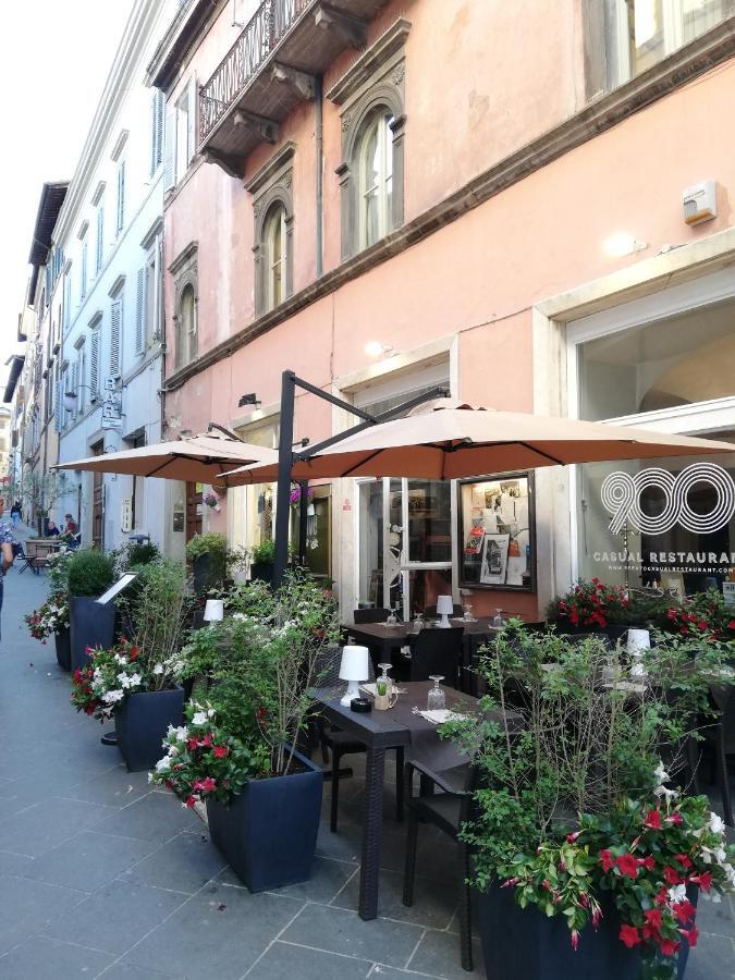 Sotto I Tetti Del Borgo Apartment Spoleto Exterior photo